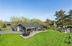 Stunning Home In Væggerløse With Sauna